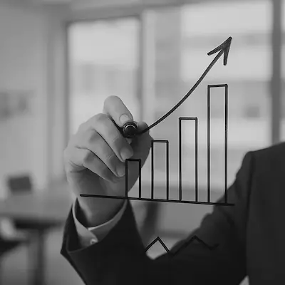 Telescópio apontando para o horizonte, representando a visão de futuro e liderança da QMIX Digital.